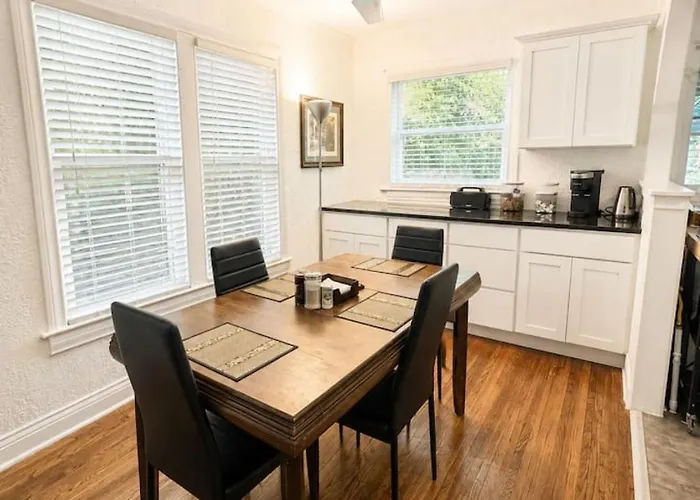 Archer House 2br - Workspace - Pets - Downtown Tulsa