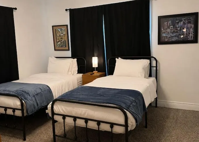 Archer House 2br - Workspace - Pets - Downtown *